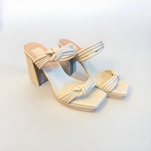 New in box Dolce Vita Abriel Platform Sandal Stella Ivory Heels Size 9 NIB